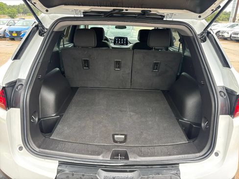 Used 2025 Chevrolet Blazer LT FWD image 33