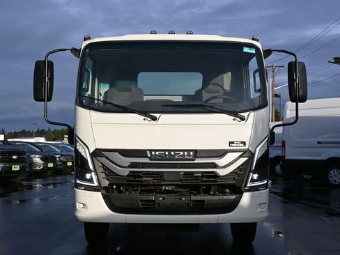 New 2025 Isuzu NPR HD image 5