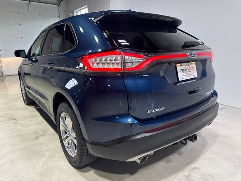 Used 2017 Ford Edge Titanium w/ Technology Package AWD/4WD image 5