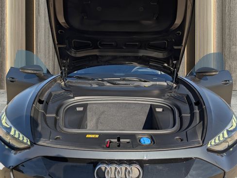 Used 2023 Audi e-tron GT Premium Plus image 42