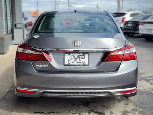 Used 2016 Honda Accord EX image 3