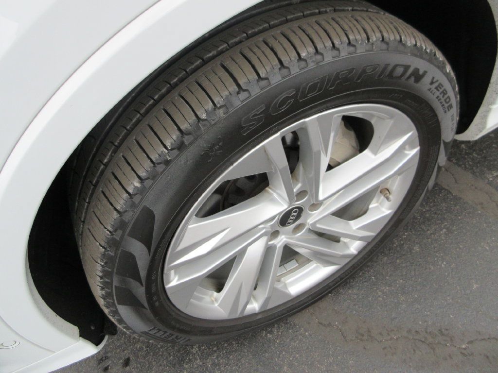 Used 2023 Audi Q7 3.0T Premium w/ Convenience Package AWD/4WD image 14