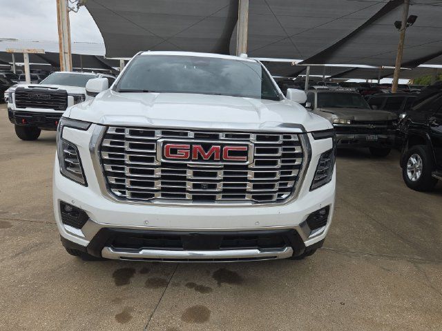 Used 2025 GMC Yukon Denali RWD image 2