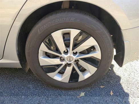 Used 2024 Nissan Altima 2.5 S image 7