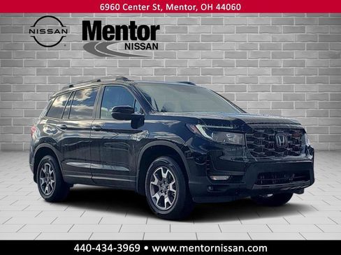 Used 2023 Honda Passport TrailSport image 1