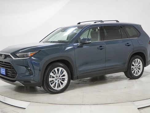 Used 2024 Toyota Grand Highlander Platinum image 5