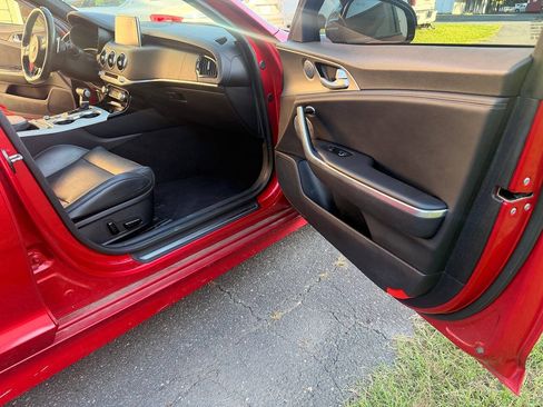 Used 2019 Kia Stinger GT1 RWD image 13