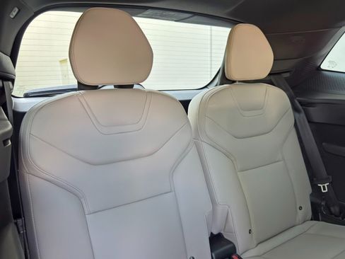 Used 2025 Volvo EX90 Ultra AWD/4WD image 37