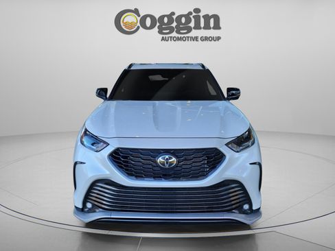 Certified 2023 Toyota Highlander XSE image 11