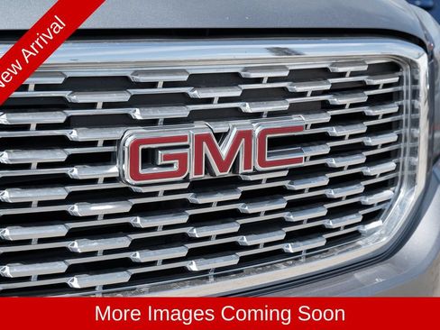 Used 2018 GMC Yukon XL Denali w/ Denali Ultimate Package RWD image 7