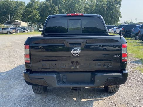 Used 2022 Nissan Frontier SV RWD image 6