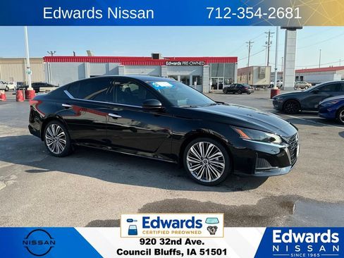 Used 2024 Nissan Altima 2.5 SL FWD image 1