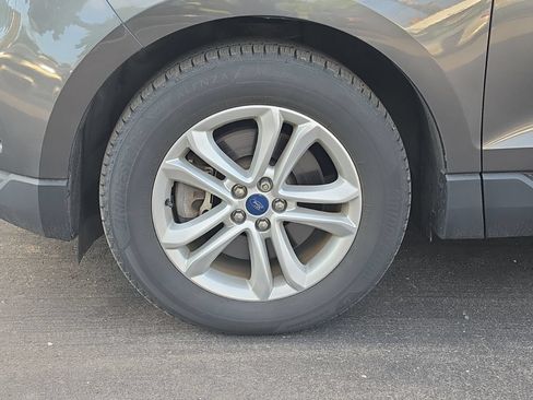 Used 2019 Ford Edge SEL w/ Equipment Group 201A AWD/4WD image 3