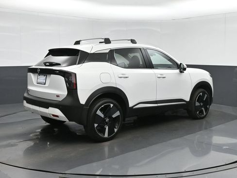 Used 2025 Nissan Kicks SR FWD image 7