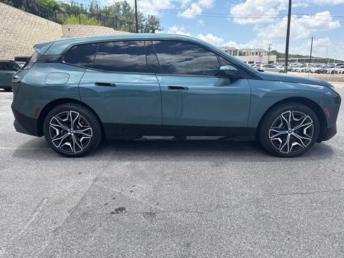 Used 2024 BMW iX xDrive50 w/ Premium Package AWD/4WD image 6