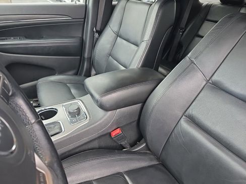 Used 2022 Jeep Grand Cherokee Limited image 18