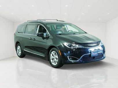 Certified 2017 Chrysler Pacifica Touring-L Plus w/ Advanced Safetytec Group
