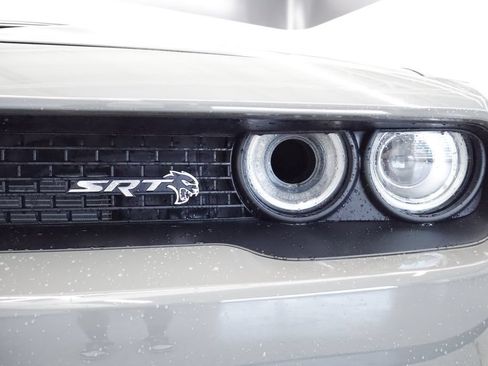 Used 2018 Dodge Challenger SRT Hellcat RWD image 3