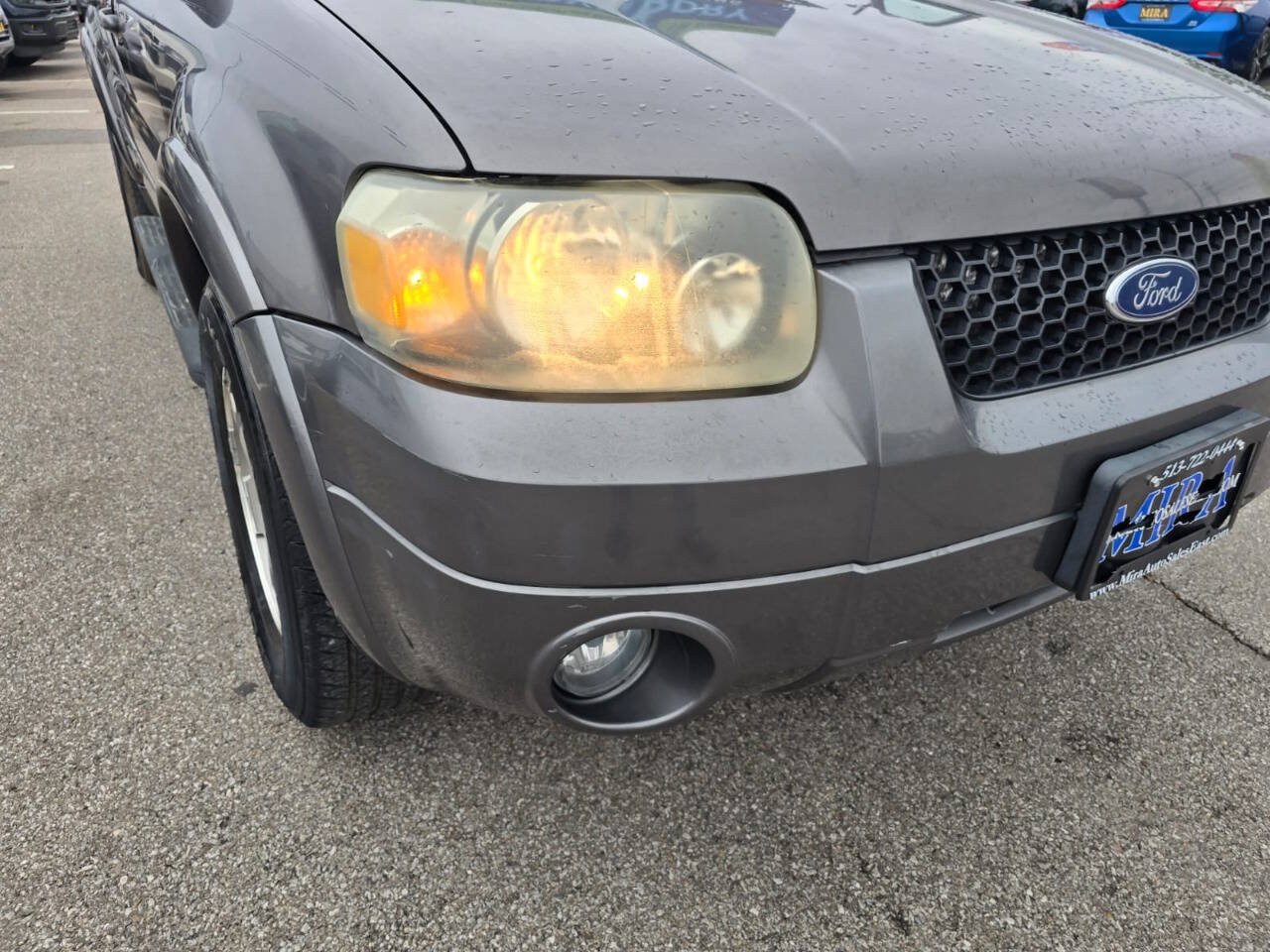 Used 2005 Ford Escape Limited FWD image 27