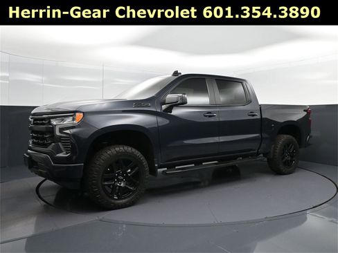 Used 2022 Chevrolet Silverado 1500 RST w/ Z71 Off-Road Package image 3