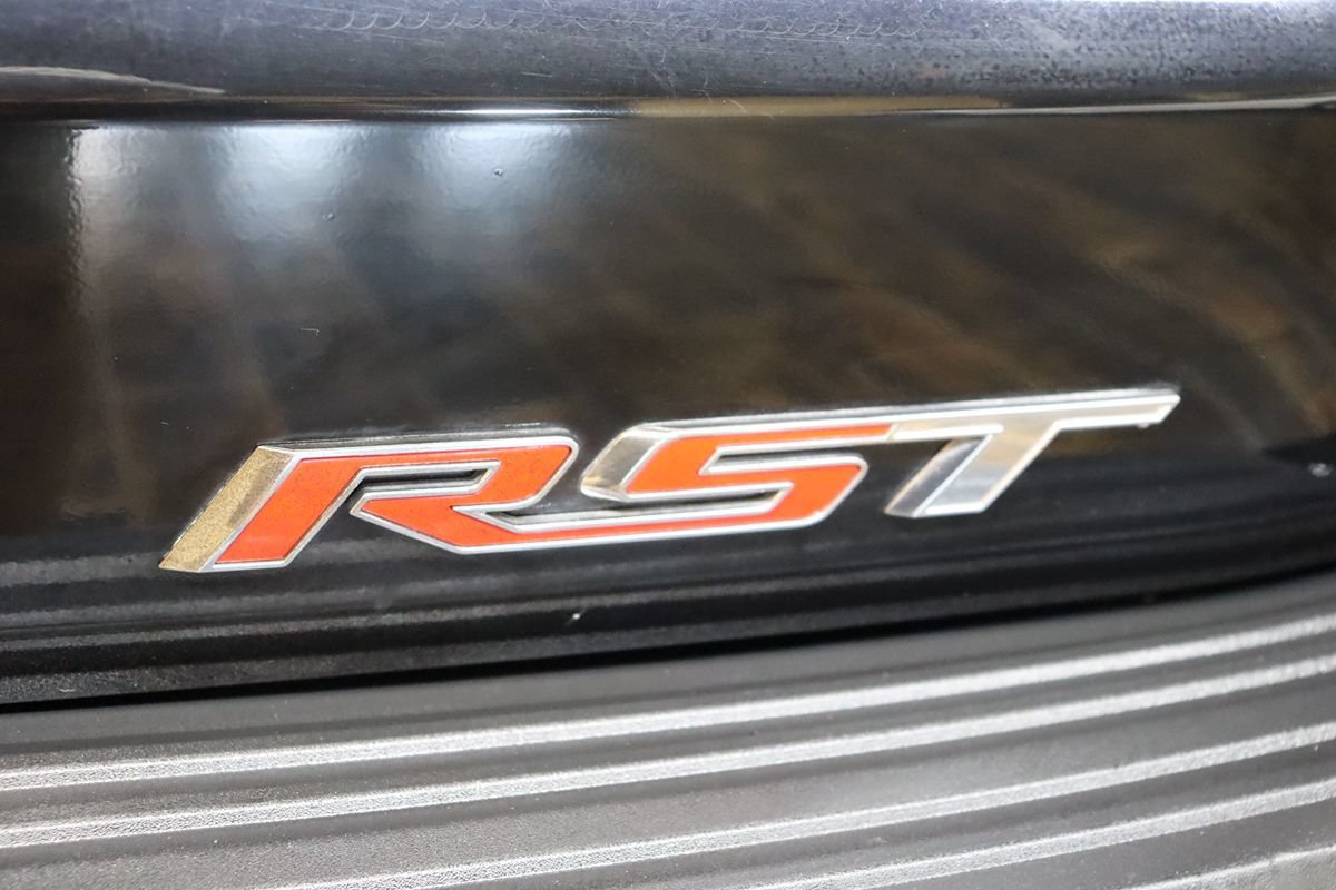 Used 2026 Chevrolet Suburban RST RWD image 21