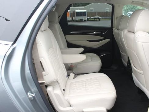 Used 2024 Buick Enclave Avenir w/ Avenir Technology Package AWD/4WD image 11