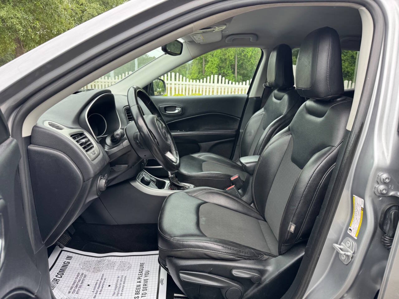 Used 2018 Jeep Compass Latitude AWD/4WD image 10
