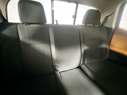 Used 2018 Toyota Tacoma SR5 image 32