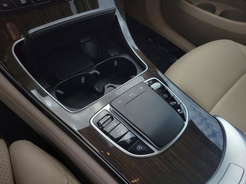 Certified 2022 Mercedes-Benz GLC 300 image 21