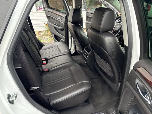 Used 2014 Cadillac SRX Luxury w/ Driver Awareness Package image 20