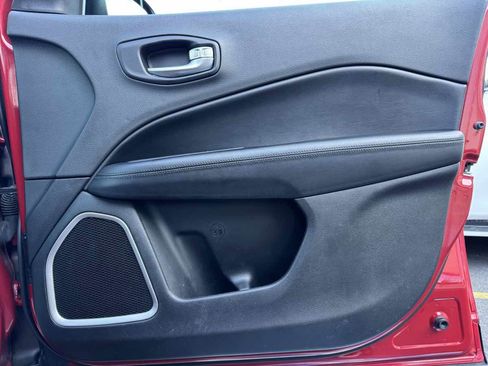 Used 2018 Jeep Compass Latitude w/ Popular Equipment Group image 28