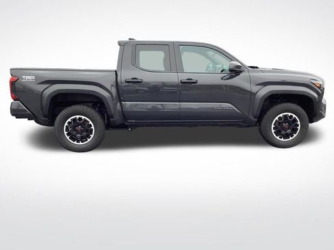 Used 2024 Toyota Tacoma TRD Off-Road image 12