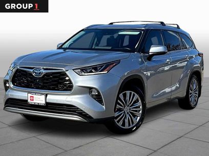 Certified 2022 Toyota Highlander Platinum