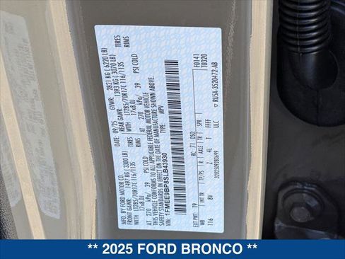 New 2025 Ford Bronco Badlands image 21