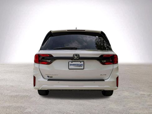 Used 2026 Honda Odyssey Elite image 8