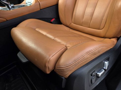 Used 2022 BMW X6 xDrive40i w/ M Sport Package image 22