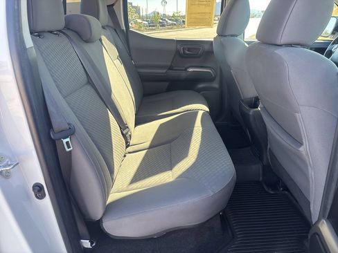 Used 2022 Toyota Tacoma SR5 w/ Technology Package AWD/4WD image 16