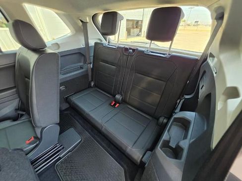 Used 2020 Volkswagen Tiguan SE FWD image 27