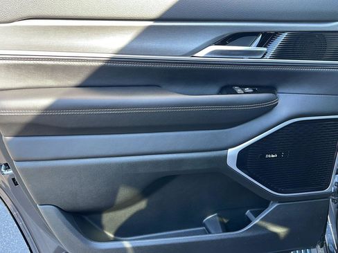 New 2026 Jeep Grand Wagoneer Limited AWD/4WD image 25