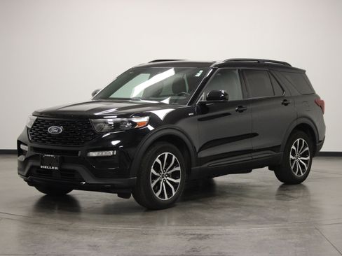 Used 2024 Ford Explorer ST-Line w/ Class IV Trailer Tow Package AWD/4WD image 4