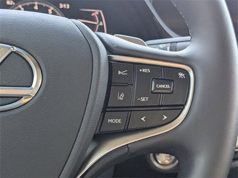 Used 2024 Lexus ES 350 w/ Premium Package image 29