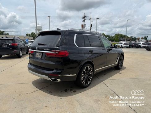 Used 2021 BMW X7 xDrive40i w/ Premium Package 2 AWD/4WD image 3