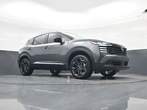 New 2026 Nissan Kicks SR w/ SR Premium Package AWD/4WD image 10