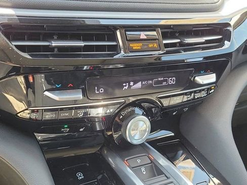 Used 2026 Acura MDX FWD image 25