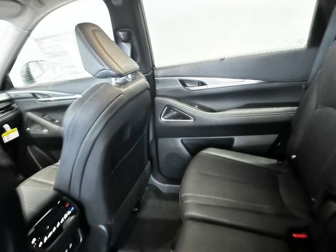 New 2026 INFINITI QX60 Luxe image 12