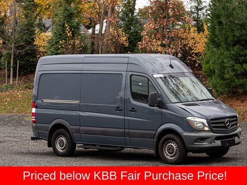 Used 2018 Mercedes-Benz Sprinter 144 Cargo image 11