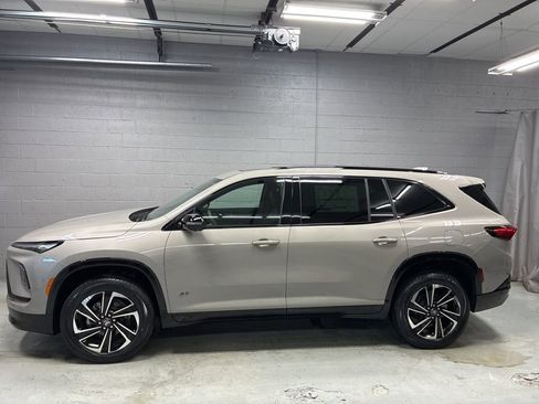 New 2026 Buick Enclave Sport Touring w/ Power Package image 43