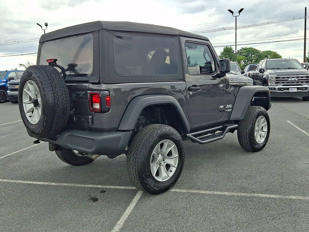 Used 2018 Jeep Wrangler Sport AWD/4WD image 6