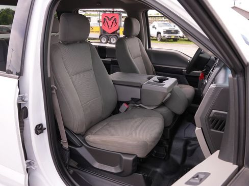 Used 2017 Ford F250 XLT AWD/4WD image 22