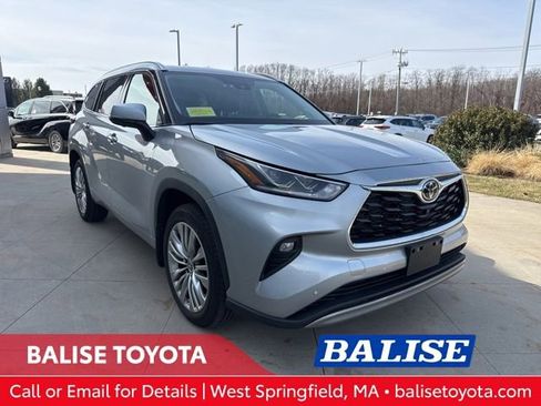 Used 2025 Toyota Highlander Platinum image 1